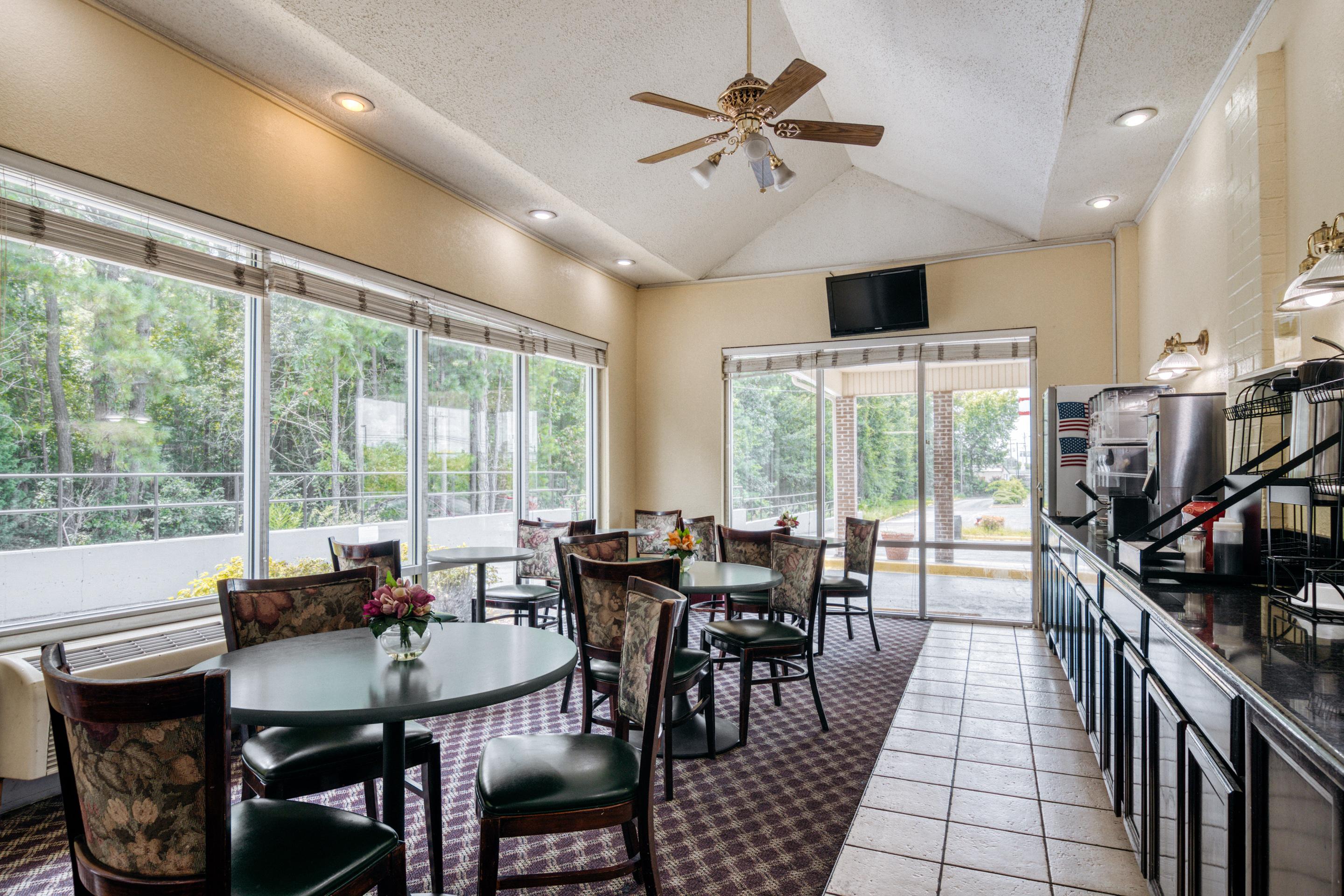 Econo Lodge Inn And Suites Dentsville 외부 사진